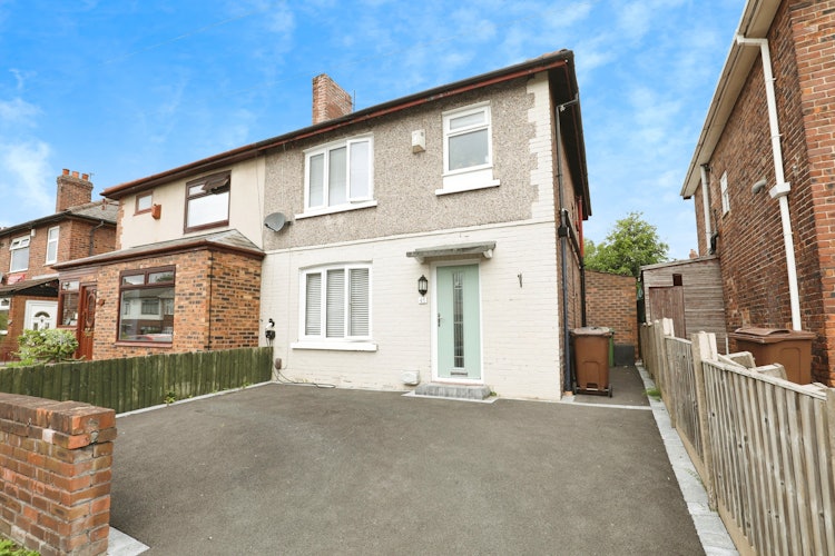3 bedroom semi-detached house