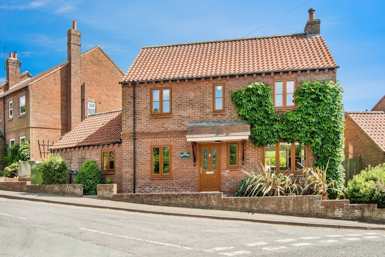 3 bedroom detached house