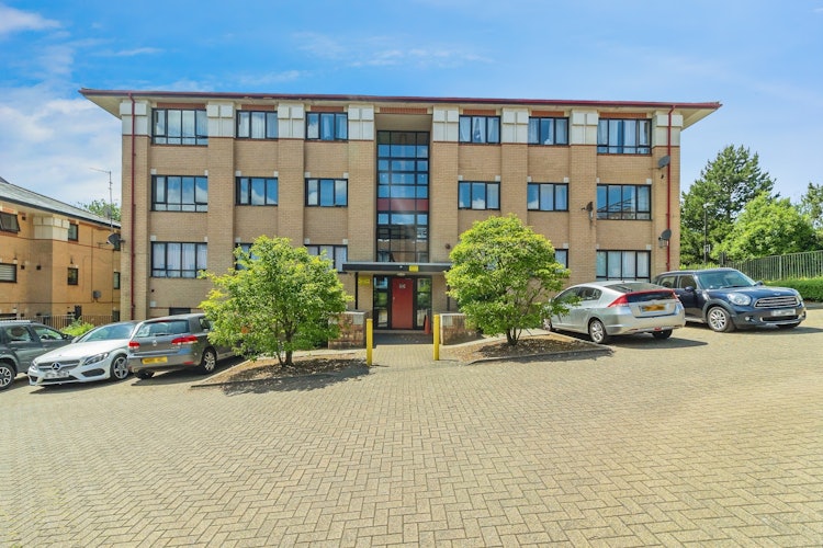 1 bedroom ground floor flat