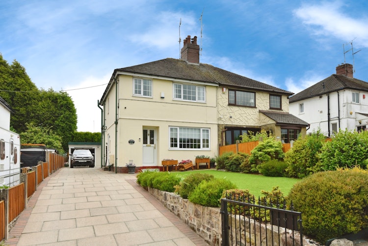3 bedroom semi-detached house