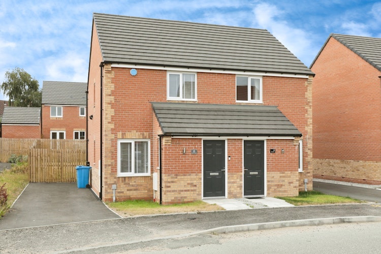 2 bedroom semi-detached house