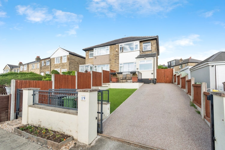 4 bedroom semi-detached house