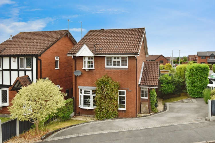 3 bedroom detached house