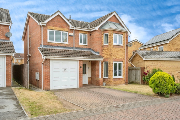 4 bedroom detached house