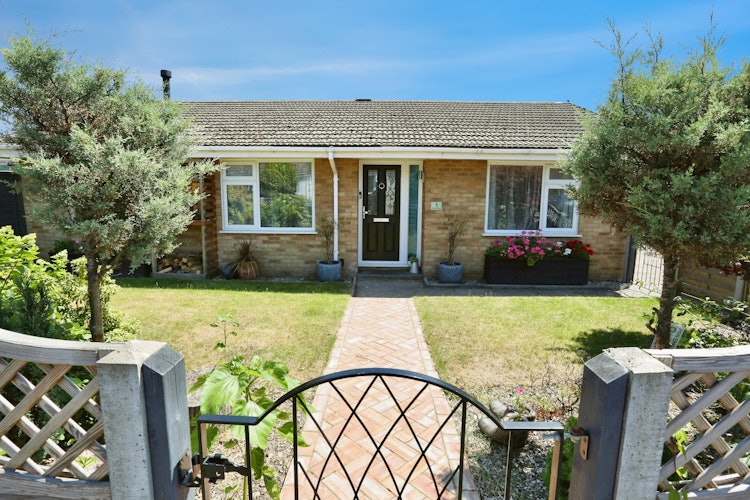 3 bedroom detached bungalow
