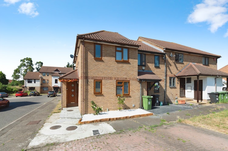 2 bedroom end of terrace house