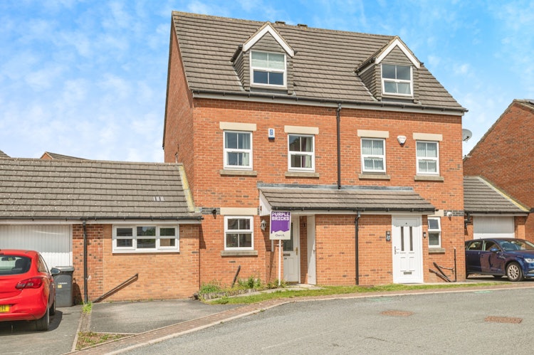 3 bedroom semi-detached house
