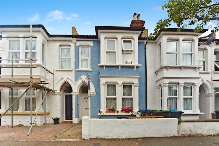 3 bedroom terraced house