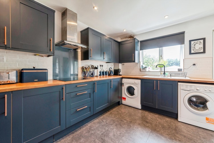 3 bedroom semi-detached house