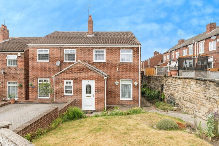 3 bedroom semi-detached house