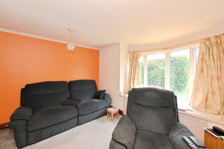 3 bedroom end of terrace house