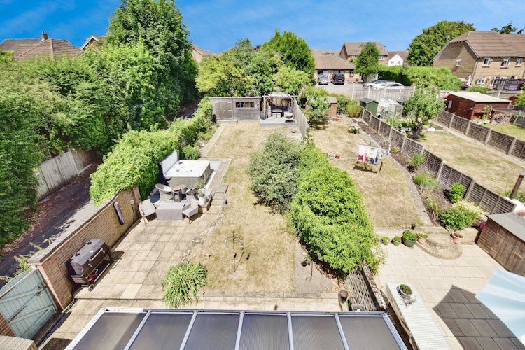 4 bedroom detached house