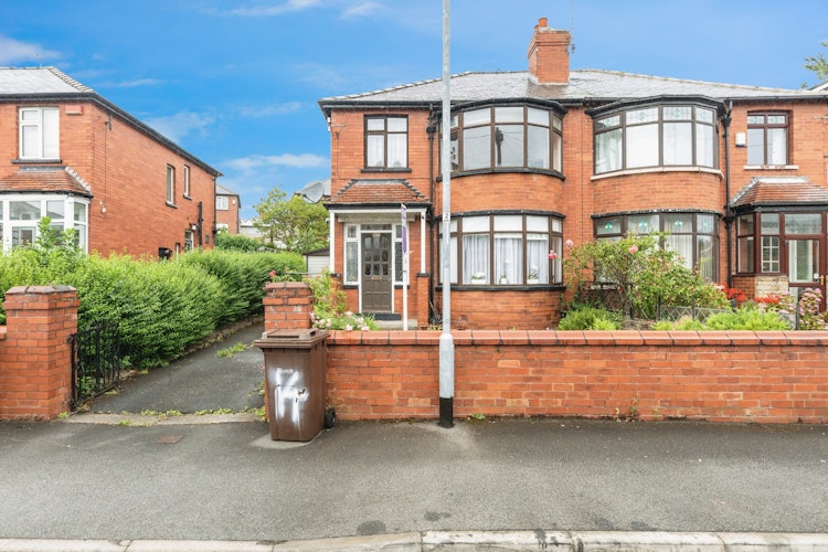 3 bedroom semi-detached house