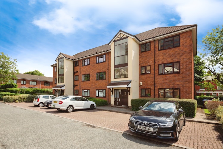 3 bedroom flat