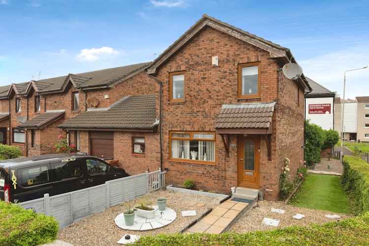4 bedroom detached house
