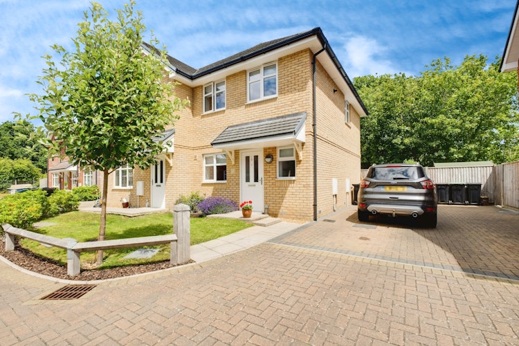2 bedroom semi-detached house