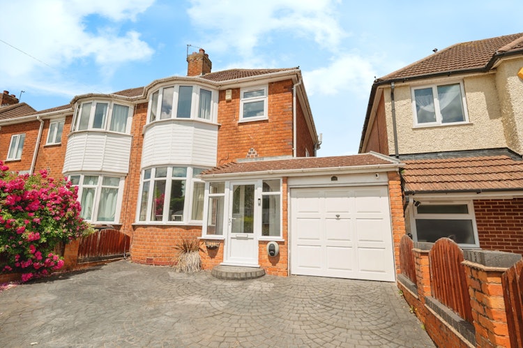 3 bedroom semi-detached house