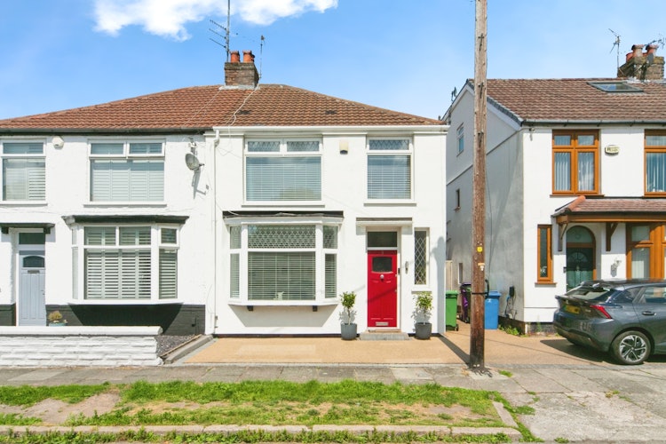 3 bedroom semi-detached house
