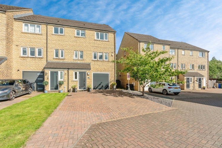 4 bedroom town house