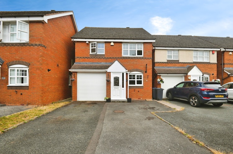3 bedroom detached house