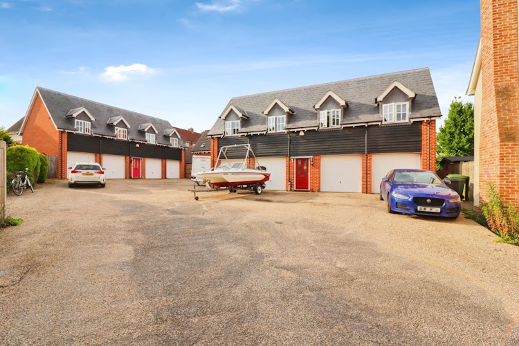2 bedroom flat
