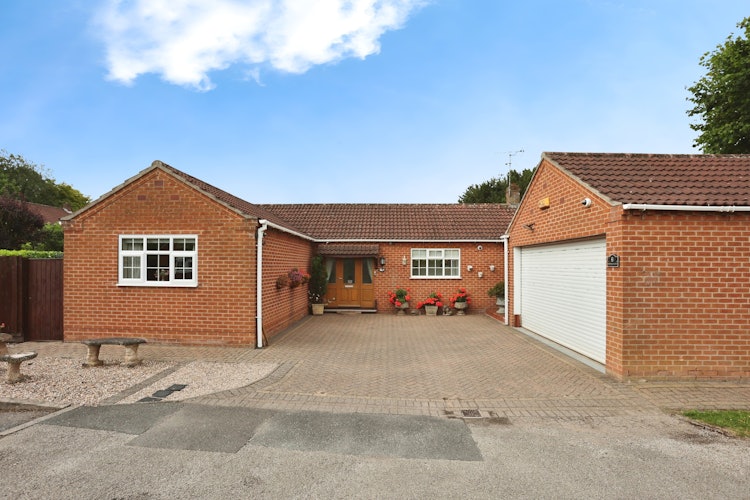 3 bedroom detached bungalow