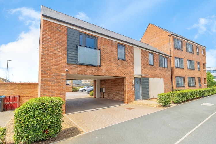 2 bedroom coach house