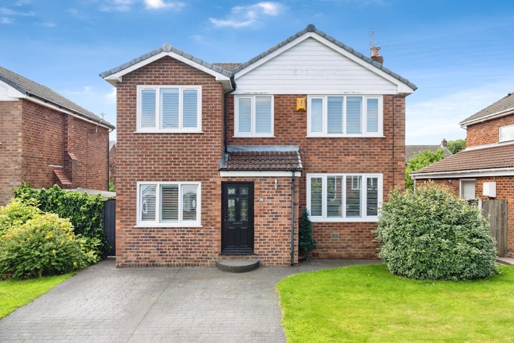 4 bedroom detached house