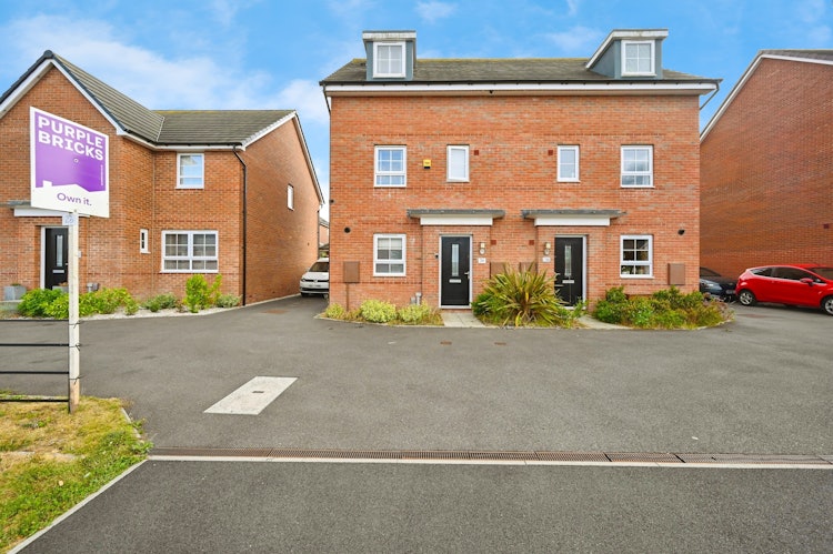 4 bedroom semi-detached house