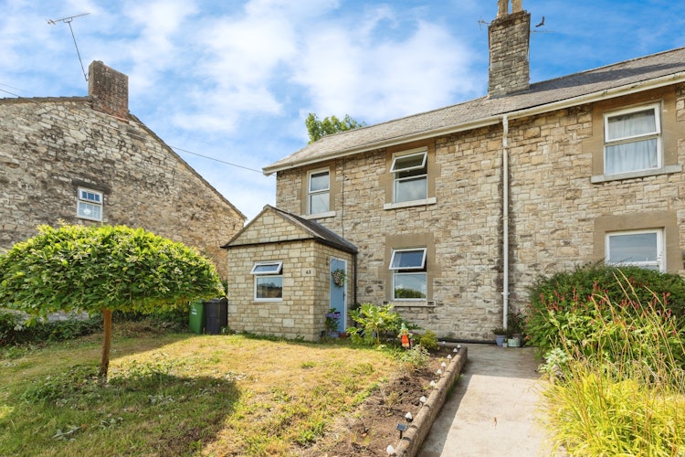 3 bedroom semi-detached house