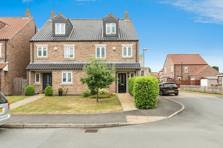 5 bedroom semi-detached house