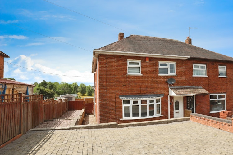 3 bedroom semi-detached house