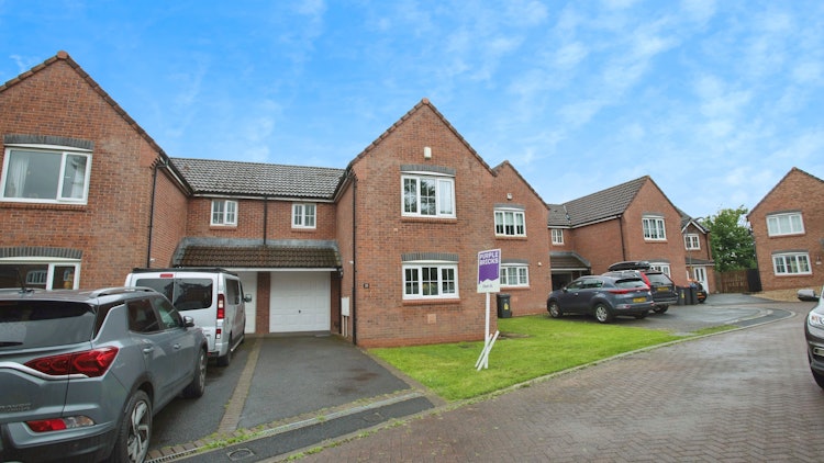 3 bedroom semi-detached house