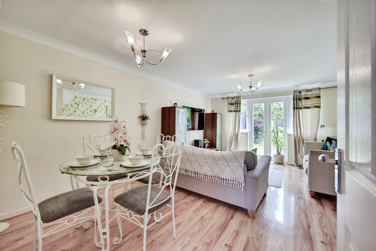3 bedroom semi-detached house
