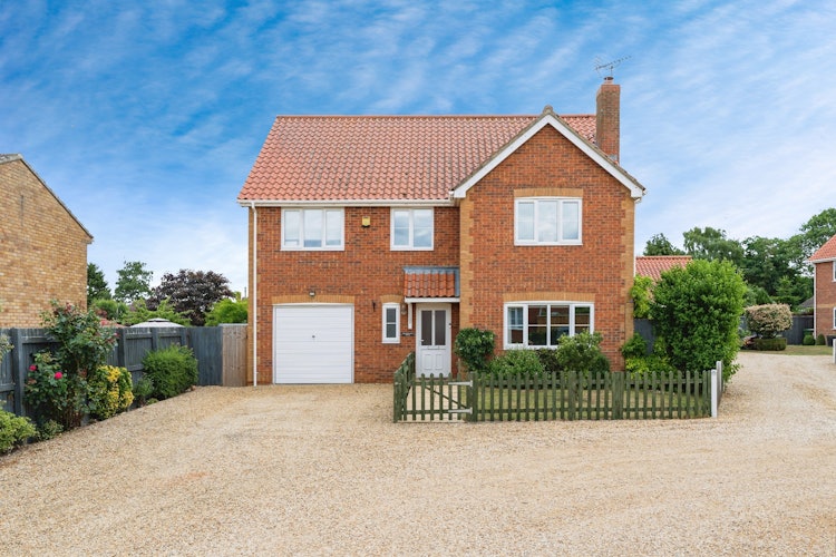 4 bedroom detached house