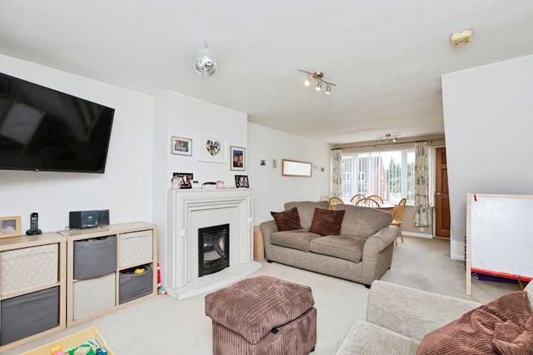 3 bedroom semi-detached house