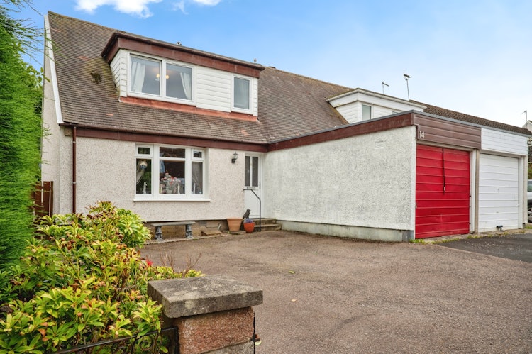 2 bedroom semi-detached house