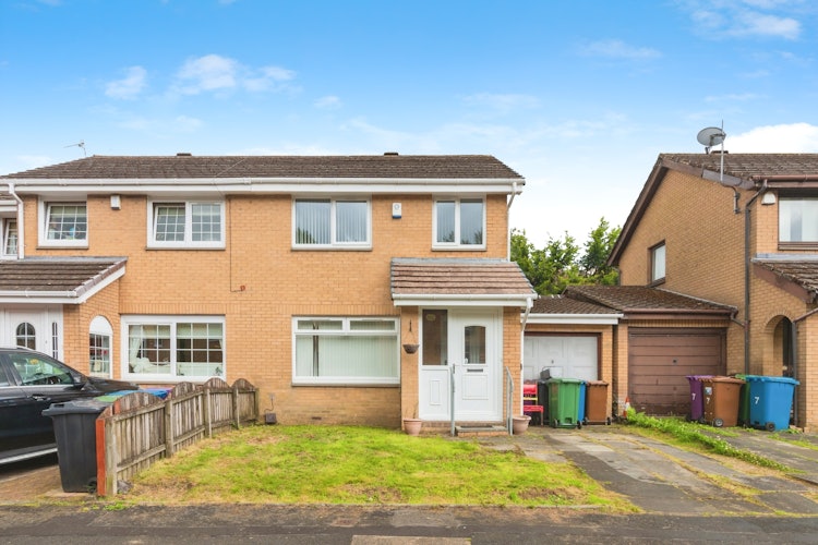3 bedroom semi-detached house