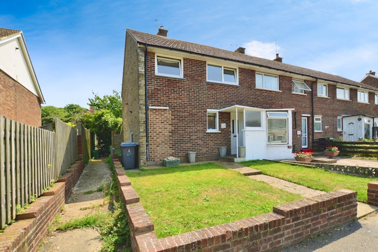 2 bedroom end of terrace house