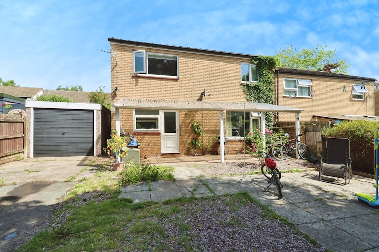 3 bedroom semi-detached house