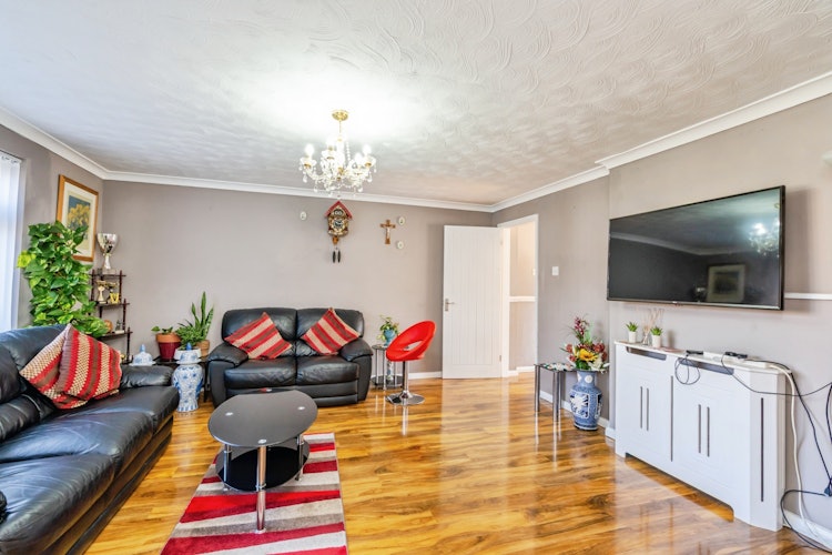 4 bedroom terraced house