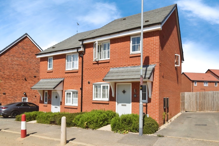 2 bedroom semi-detached house