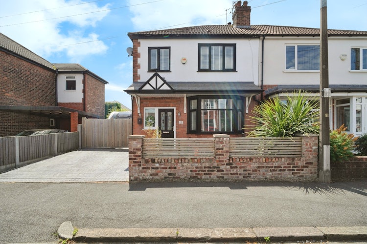 3 bedroom semi-detached house