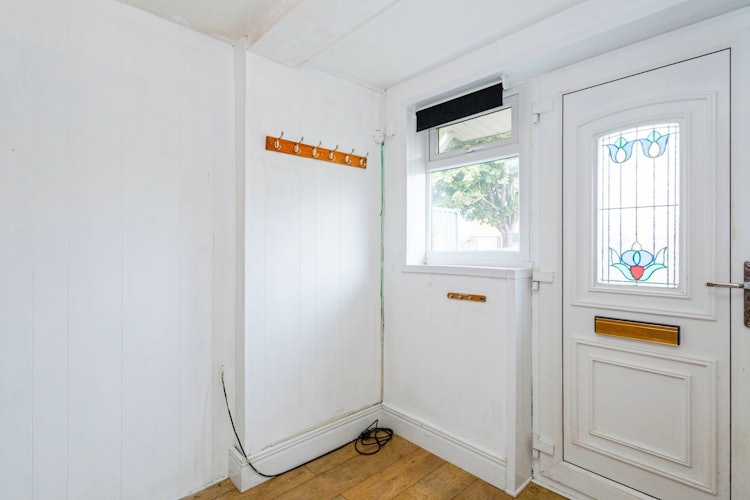 2 bedroom detached bungalow