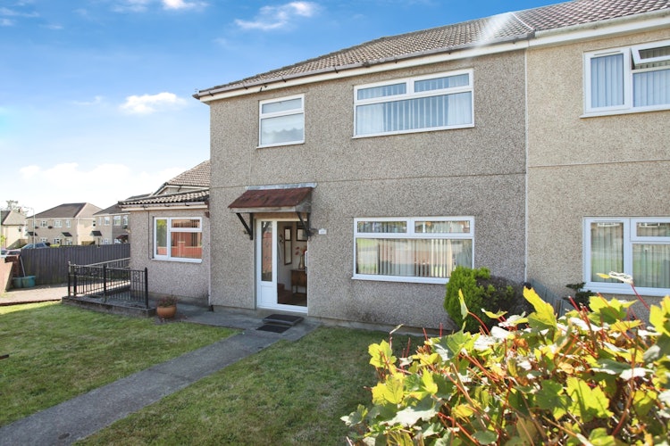 3 bedroom semi-detached house