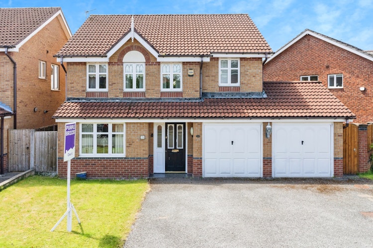4 bedroom detached house