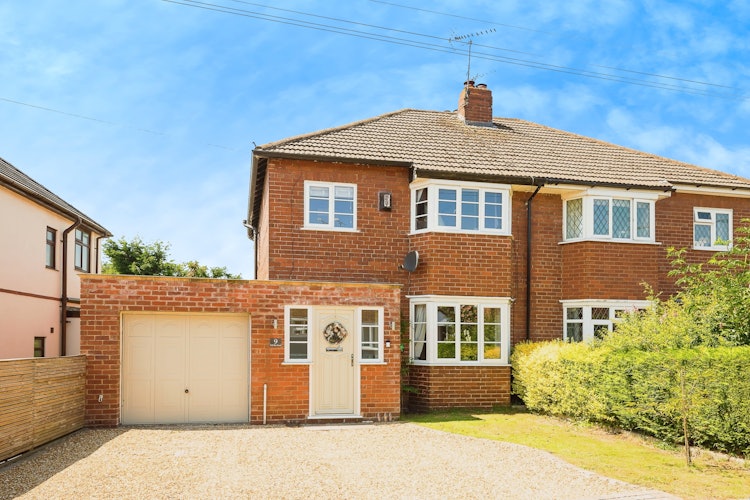 4 bedroom semi-detached house