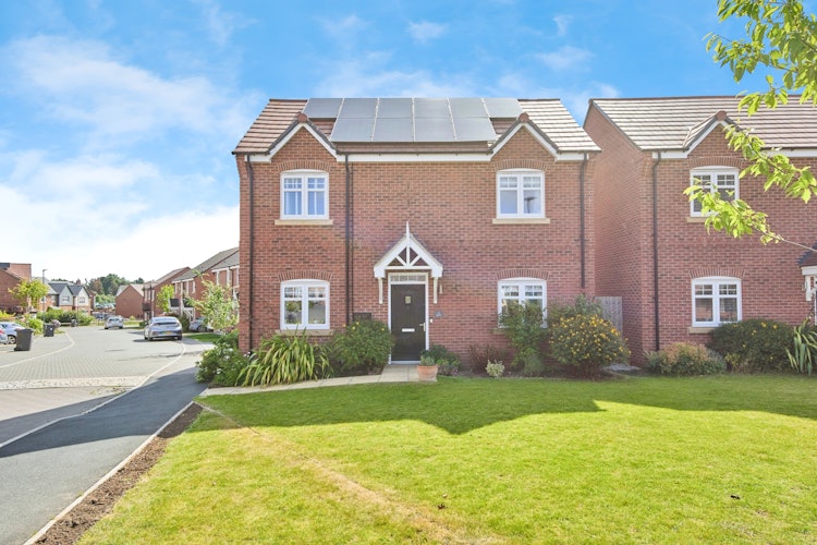 4 bedroom detached house