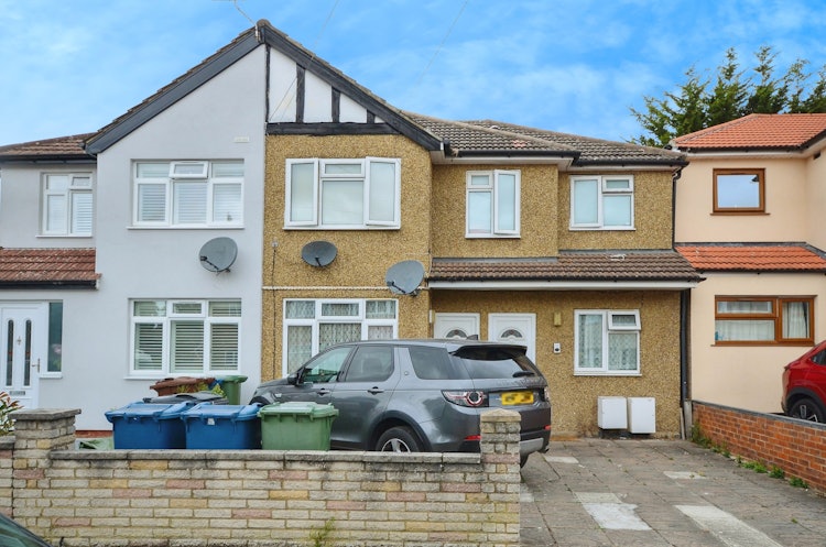 3 bedroom ground floor flat