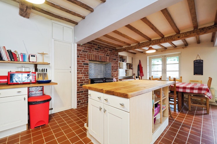 4 bedroom semi-detached house